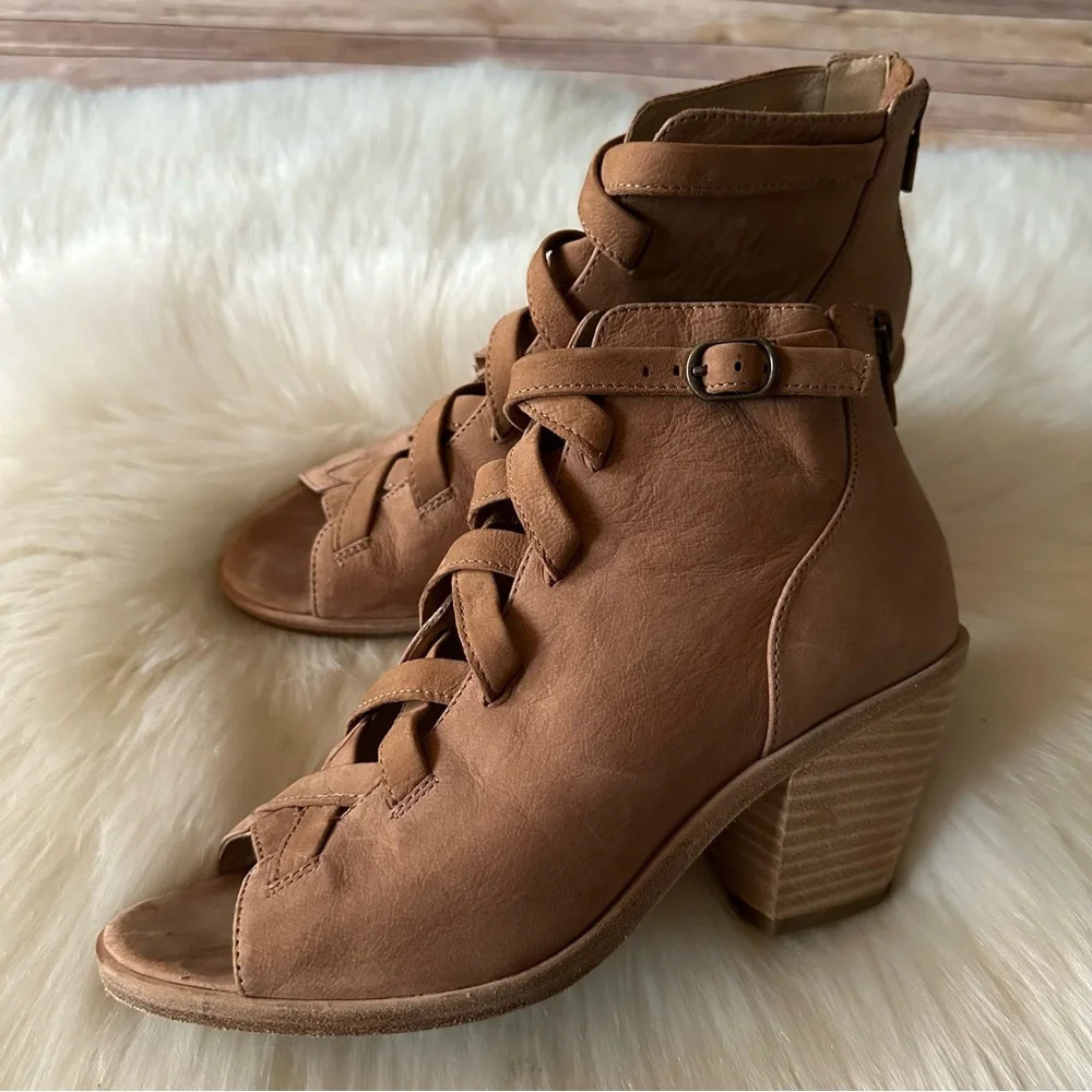 Eileen Fisher Heels Shoes Suede Leather Tan Sz 7